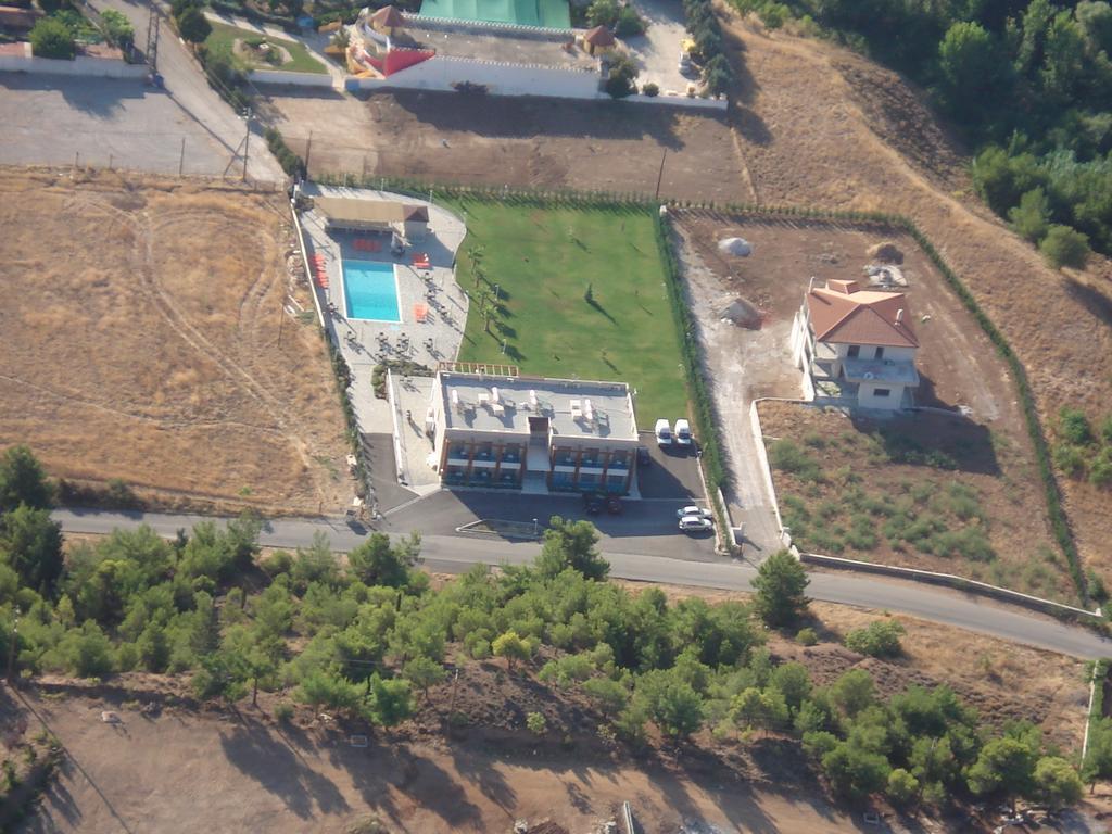 Hotel Philoxenia Thebes Zewnętrze zdjęcie
